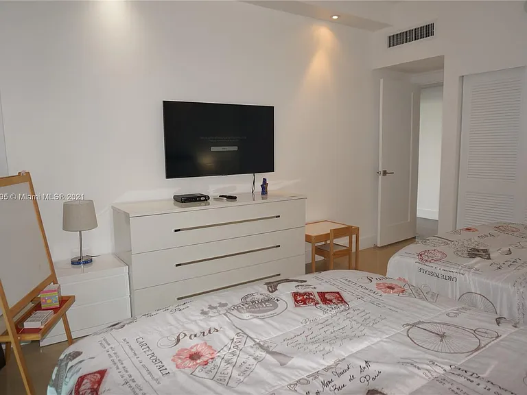 4001 S Ocean Dr #1 — Photo 29