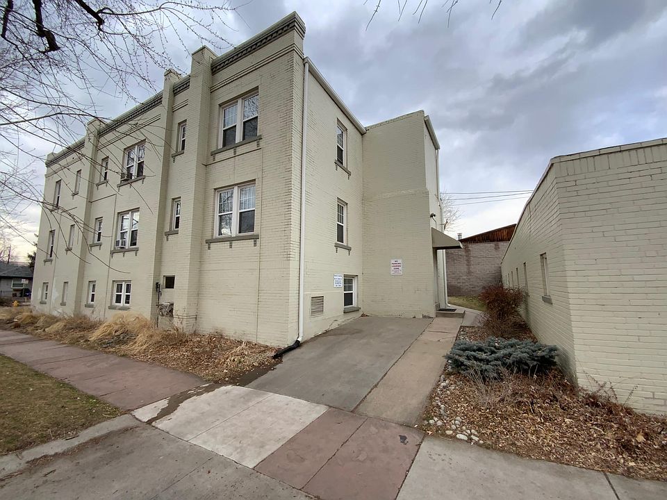 Back entrance delivery driveway