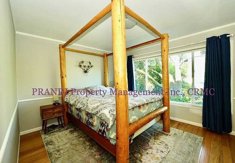 1501 Park Ct — Photo 12