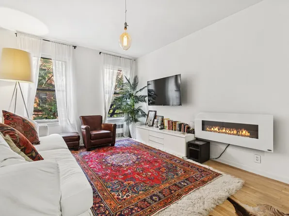 512 East 83rd Street 2A image 2 of 14