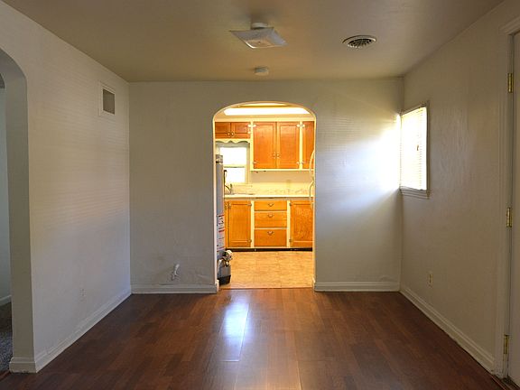 4 Dining Room_06102021