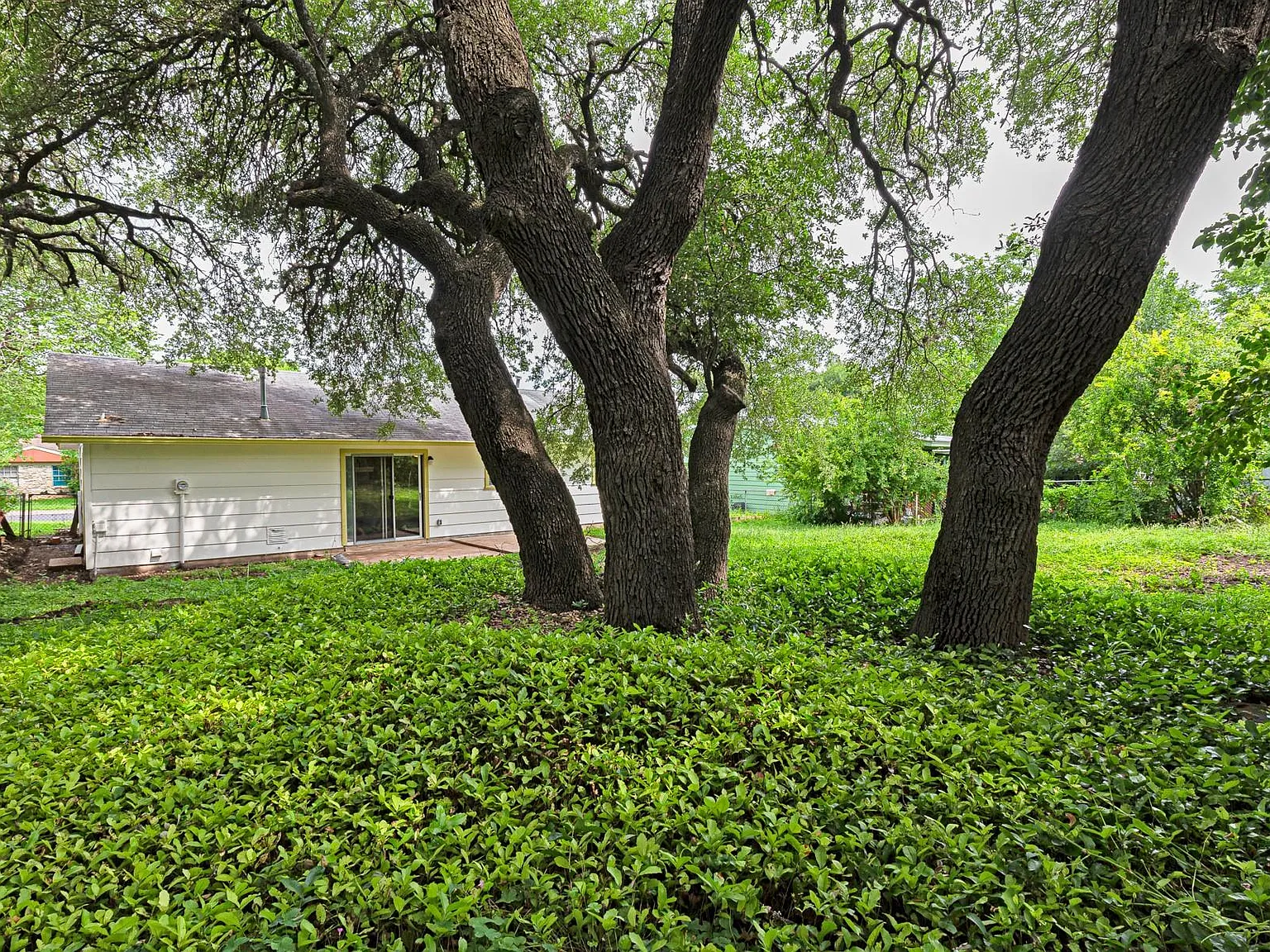 3 bed, 1.5 bath, 968 sqft, $2,100 — Photo 4
