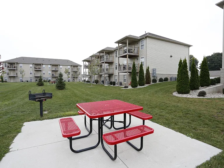 Briarwood Apartments and Villas — Photo 11