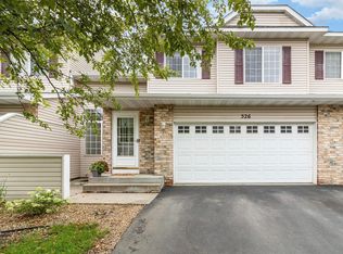 526 Spruce Dr, Hudson, WI 54016