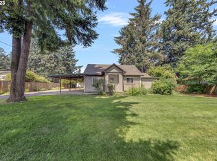 18335 NE Couch St, Portland, OR 97230