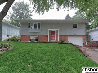 2815 S 137th St, Omaha, NE 68144