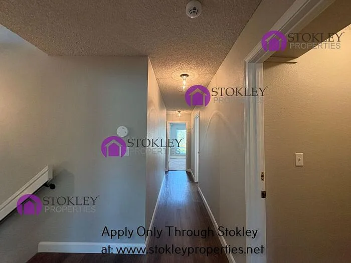 2397 Lake Meadow Cir — Photo 39