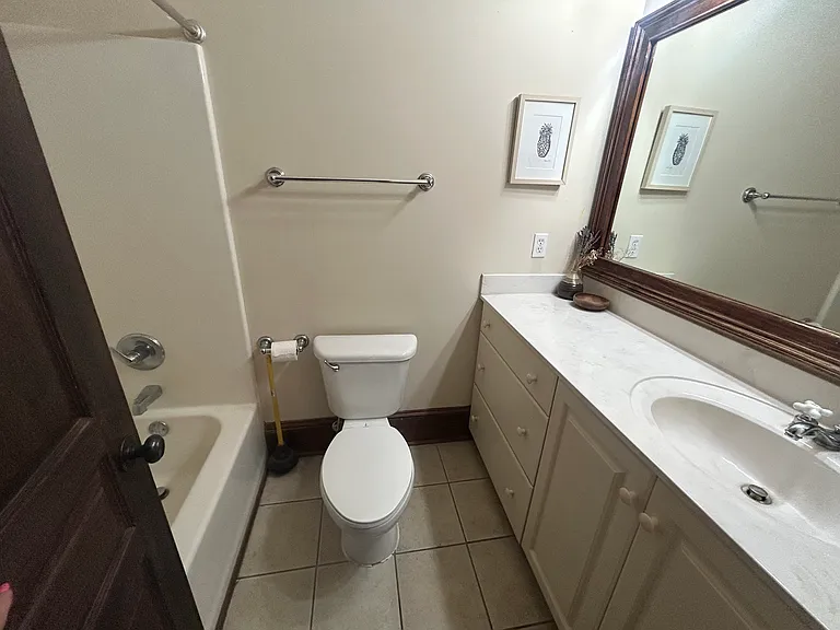 2737 Cleveland St #211 — Photo 12