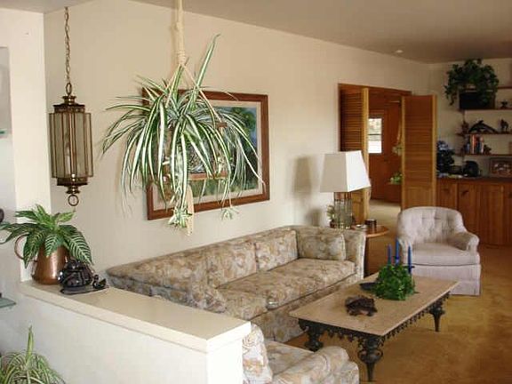 2nd image of 912 N Picacho Drive