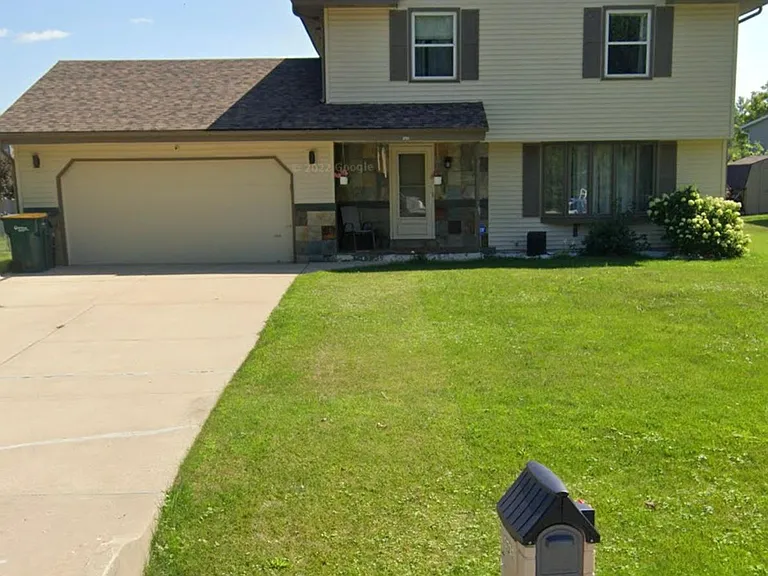 E Puetz Rd — Photo 21