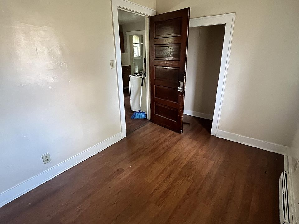 1st image of 4937 Walsh Ave #1
