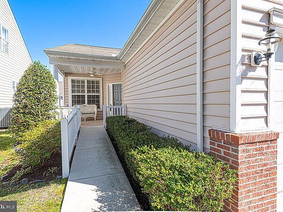 2nd image of 11531 Manklin Creek Rd