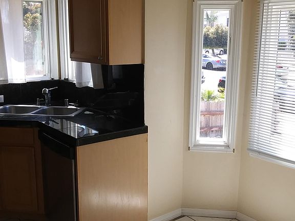 3rd image of 1444 Hornblend St