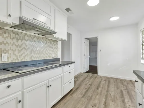 3328 W Sonoma Ave, Stockton, CA 95204