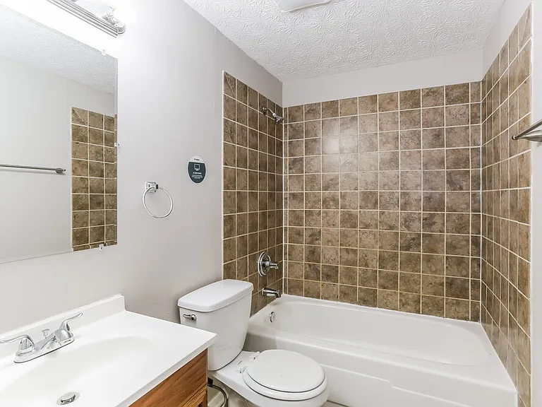 1284 Falene Pl — Photo 17
