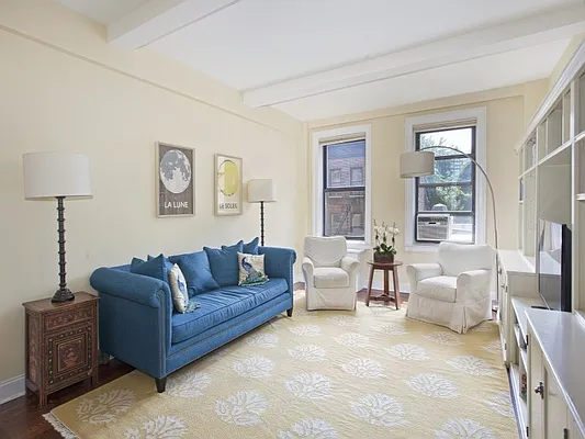 Sold by Sotheby's International Realty | media 10