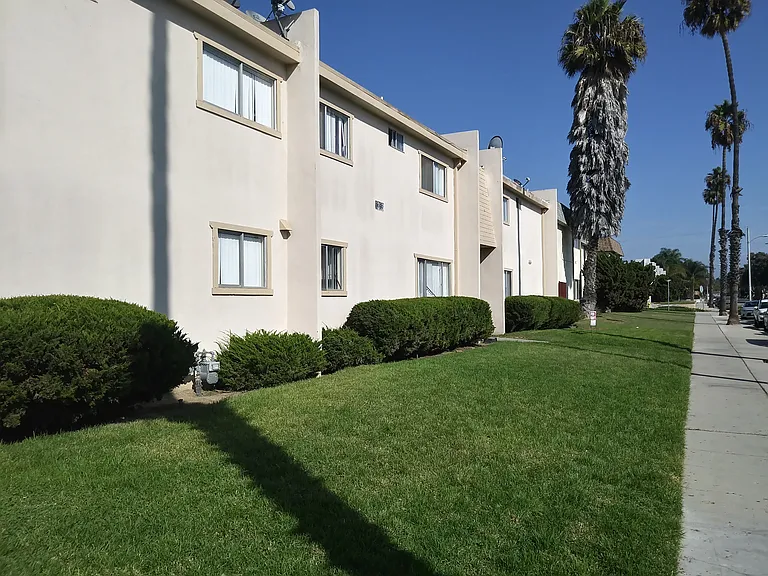 6353 Nightingale St #113 — Photo 2