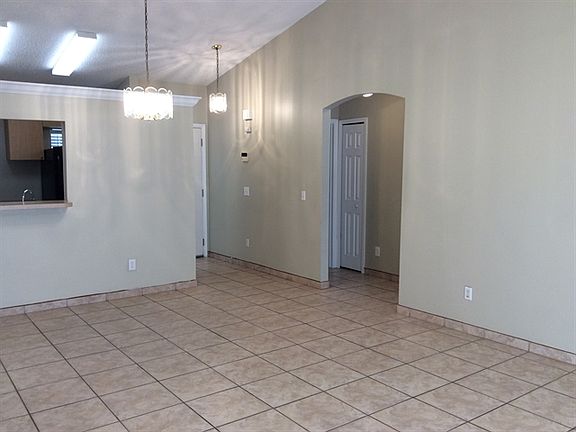3rd image of 200 N Hawthorne Ave