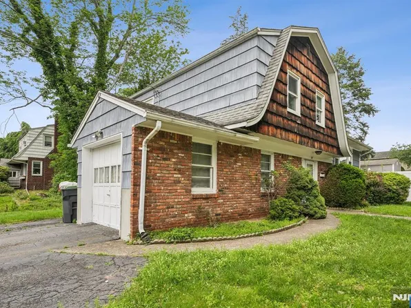 69 Bogert Pl, Bergenfield, NJ 07621