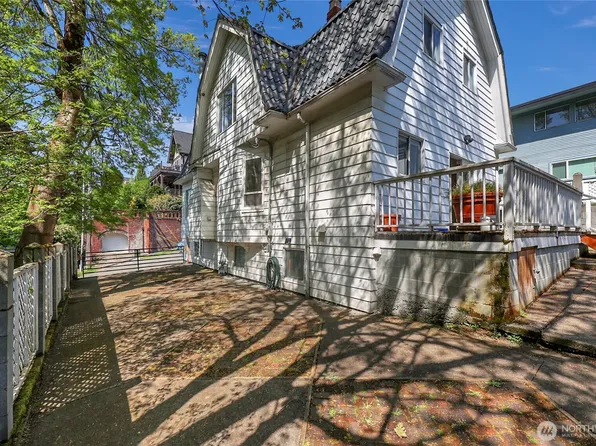 924 3rd Avenue W, Seattle, WA 98119