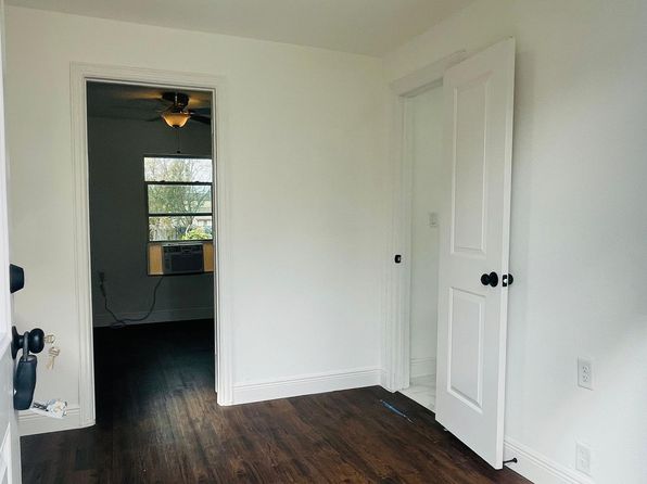 413 N Live Oak St #2