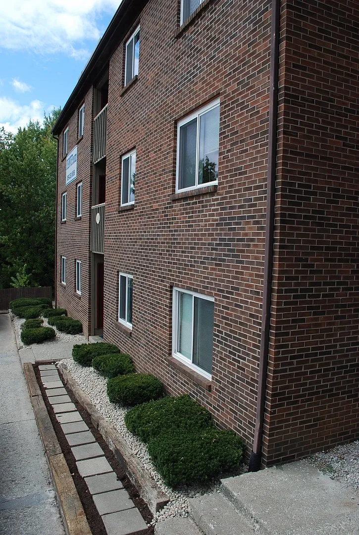 145 Transcript Avenue — Photo 4