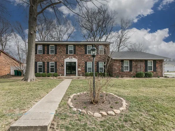 1009 Oak Tree Ct, O Fallon, IL 62269