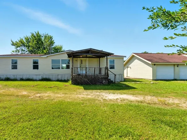 128 Hill Top Ln, Huntsville, TX 77320