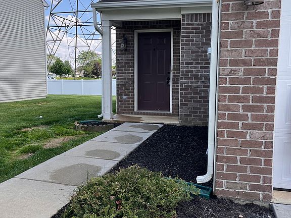 2nd image of 7939 Wildwood Farms Ln