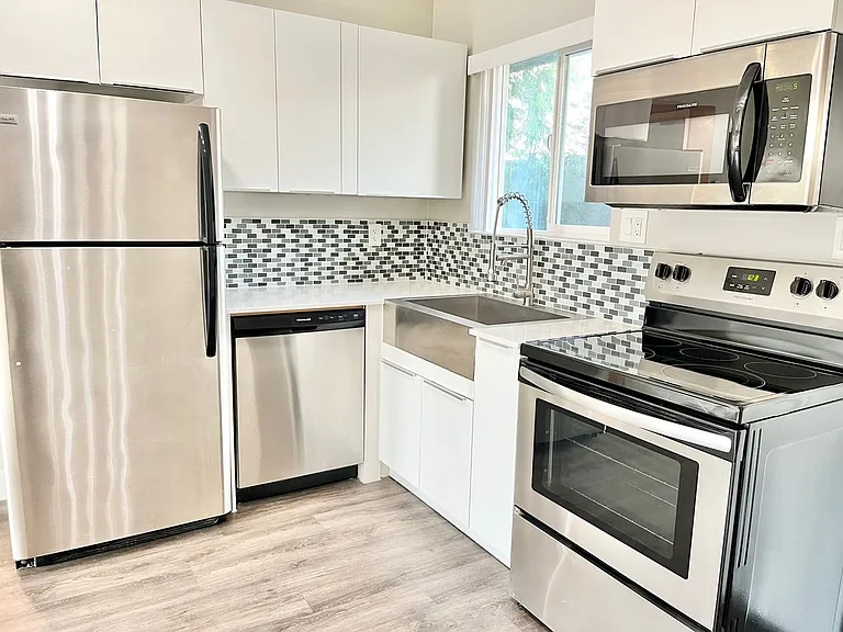 2726 E Glenrosa Ave #4 — Photo 12