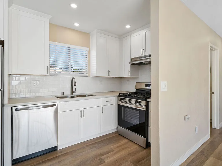 173 N 16th St — Photo 3