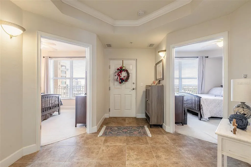 3 bed, 3.0 bath, 1980 sqft, $3,000 — Photo 3