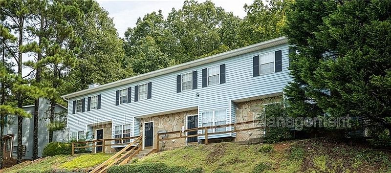 1st image of 2881 Spruce Cir