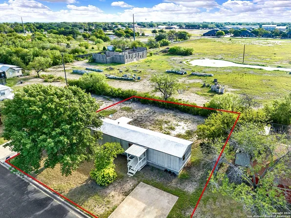 2903 SOUTHERN BREEZE, Hondo, TX 78861