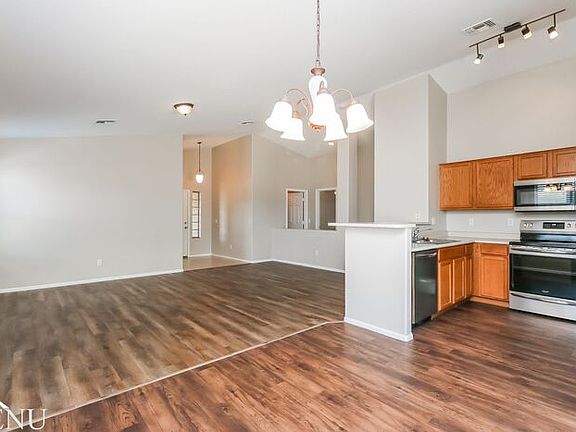 3rd image of 4912 W Burgess Ln
