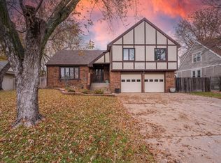 1312 E Pine Tree Rd, Derby, KS 67037