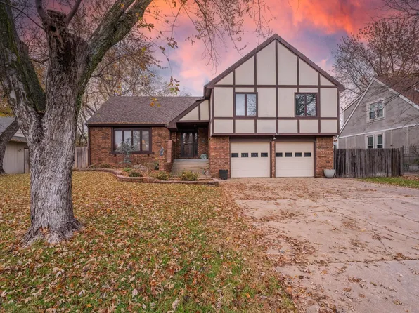 1312 E Pine Tree Rd, Derby, KS 67037