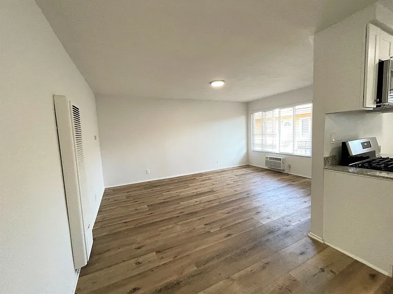 5555 Klump Ave — Photo 8