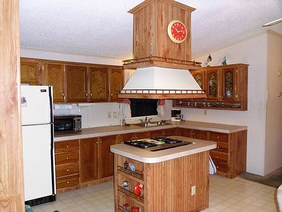 5th image of 403 Needle Palm Dr