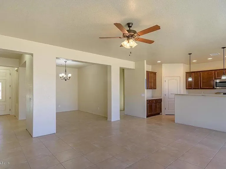 1184 Marchbanks Dr — Photo 7
