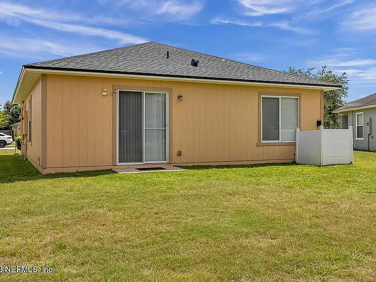 223 Brookfall Dr — Photo 16