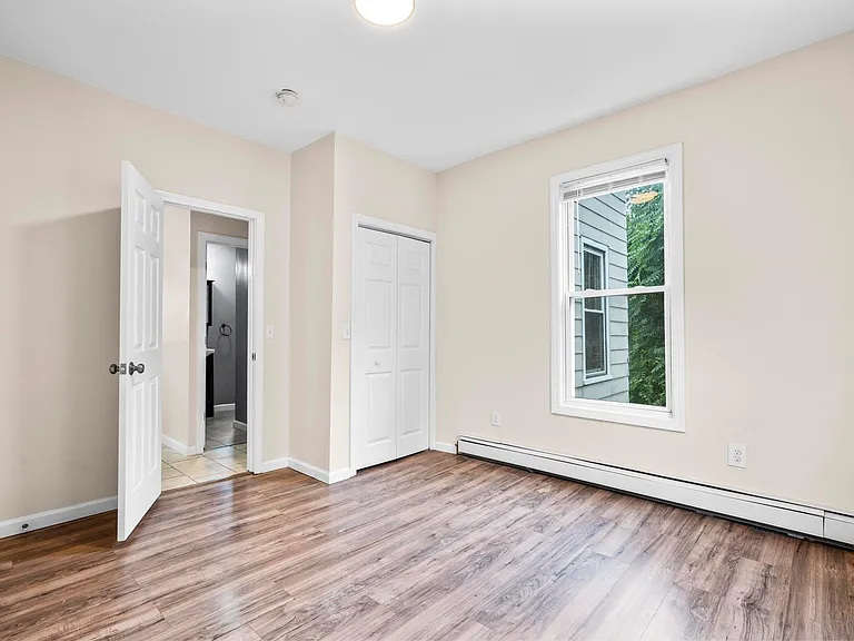 287 Crown St #1 — Photo 15