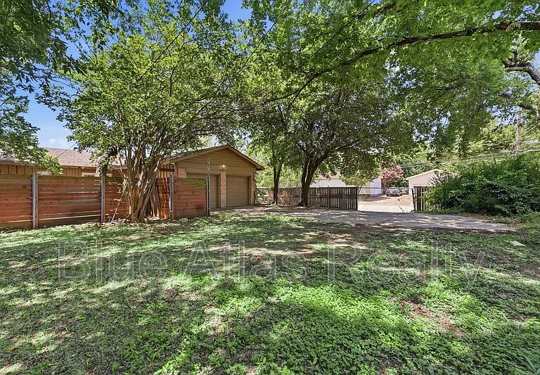 6901 Greenlee St — Photo 17
