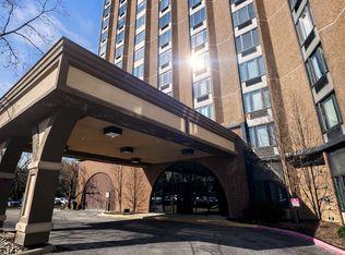 1 Renaissance Pl Unit 704, Palatine, IL 60067