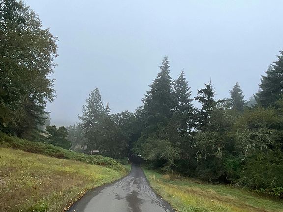 4th image of 28500 Ruth Ln