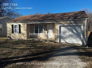 1427 E Livingston St, Springfield, MO 65803