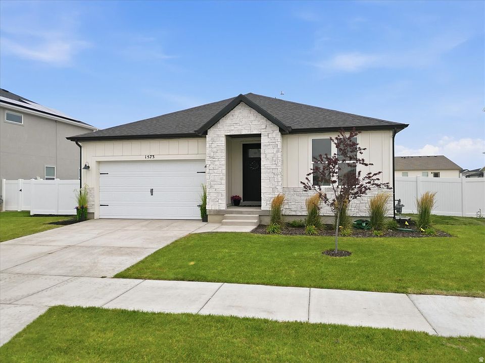 1st image of 1573 E Lynx Ln