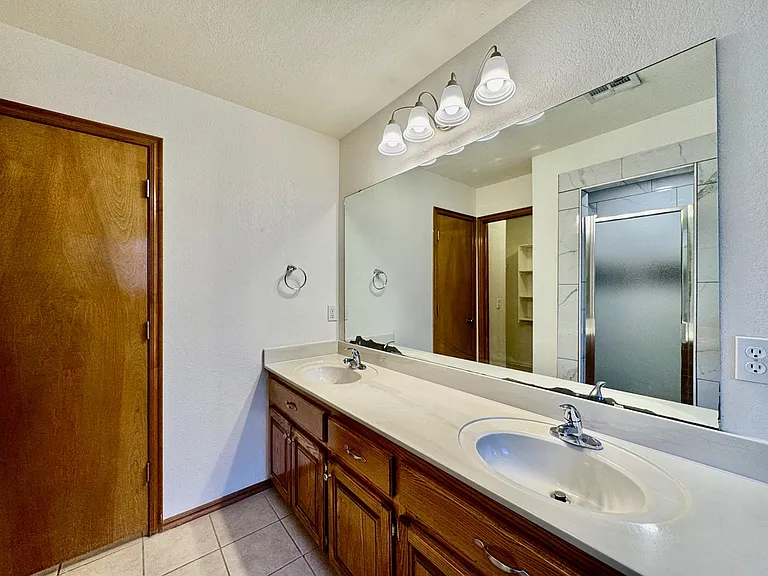 8221 Greer Way — Photo 21