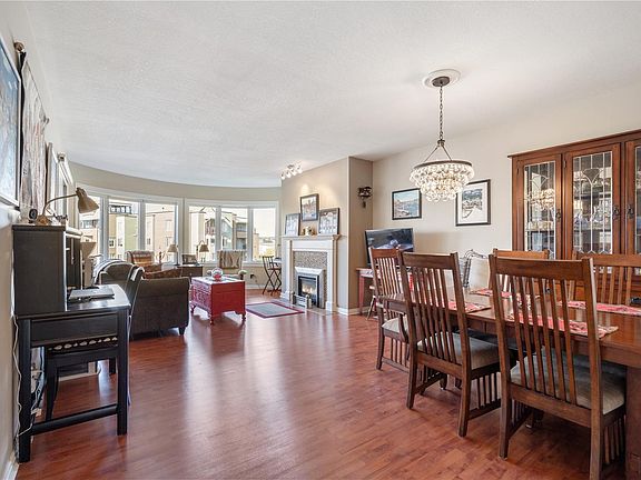 5th image of 50 Songhees Rd #409