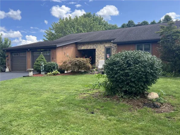 3536 Temple Ct, Bethlehem, PA 18020